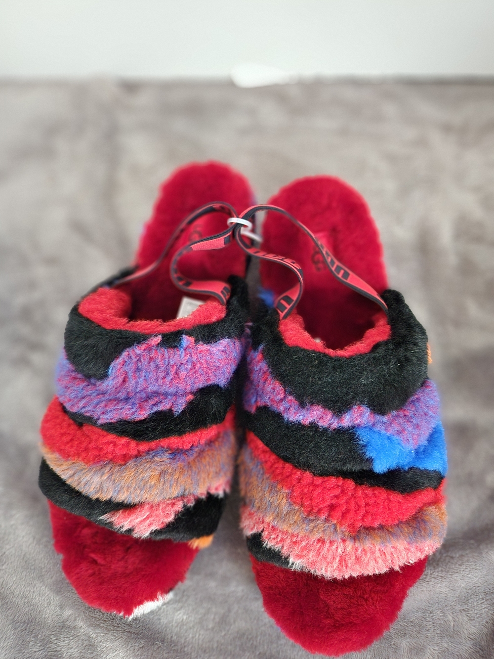 UGG Women's Fluff Yeah Slide in the "Cali Collage / Red" colorway US 11